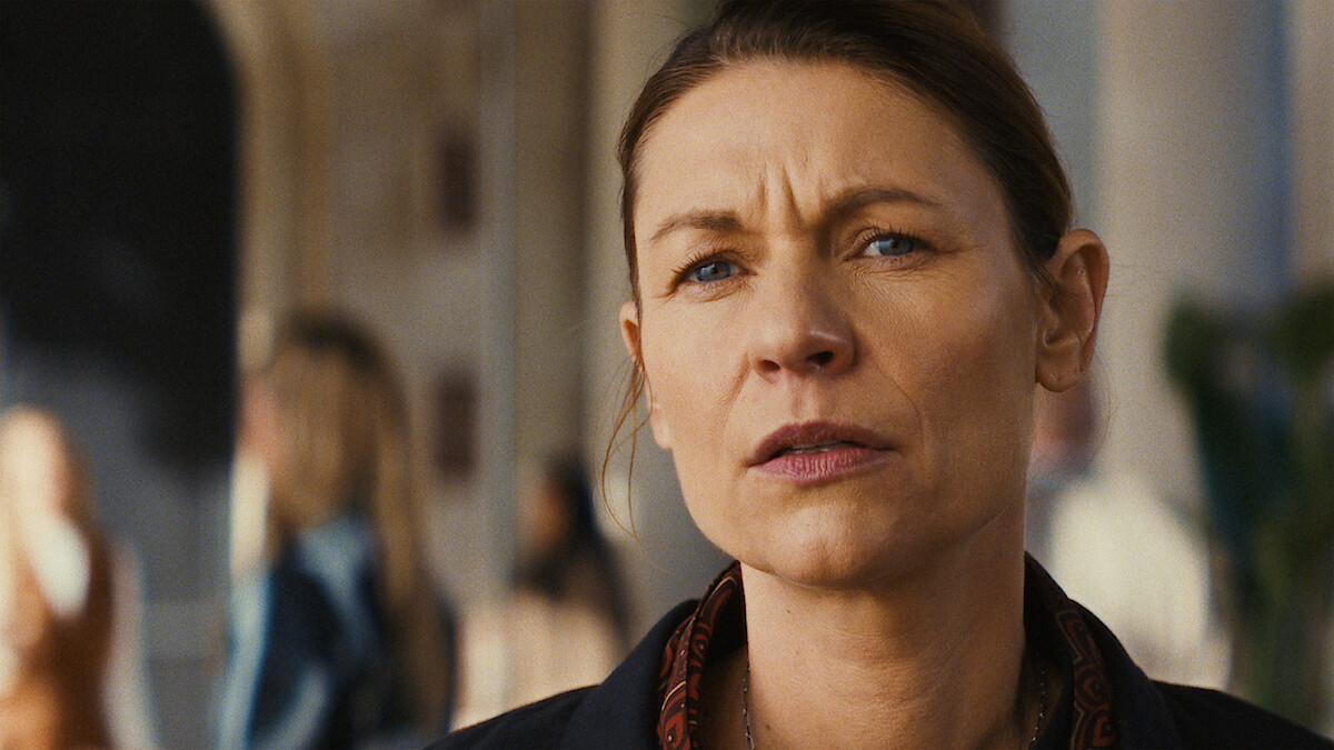 Claire Danes in 'The Beast in Me'